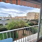 Joli Appartement Pour 4 Personnes Situe A 300M De La Plage