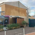 Maison Spacieuse Avec Piscine, Tennis Et Terrasse, Parking Prive A Marseillan - Fr-1-387-163