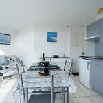 Studio Confortable A 500M Des Plages De Carnac - Balcon Sud, Tv, Parking - 2 Pers, 2* - Fr-1-477-181