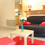 Studio Cozy Avec Terrasse, Piscine Et Parking - La Rochelle - Fr-1-246-591