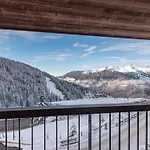Superbe Appart 6 Chambres A Courchevel Avec Balcon, Casiers A Ski Et Parking - Fr-1-563-116