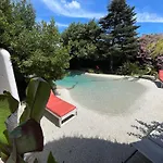 Au Lagon De Thau