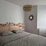 Appartement Renove Avec Terrasse Au Pouliguen, Proche Plage, Port Et Commerces - Fr-1-392-235