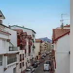 Appartement Pres De La Plage Avec Parking A Saint-Jean-De-Luz - Fr-1-4-701