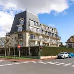 Le Bagatelle 300M De La Plage Cls Deauville
