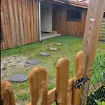 Logement Avec Cuisine Et Jardinet Proche Lac