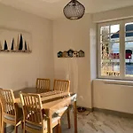 Appartement A Cancale Situe A 500 M Du Port