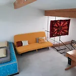 Atypical Apartment In Sete