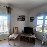 Agreable Appartement Situe En Front De Mer