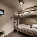Appartement Raffine A Courchevel Moriond, 4 Etoiles, Pres Des Remontees Mecaniques - Fr-1-563-99