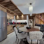 Spacieux 4 Pieces Avec Cheminee, Balcon Et Parking A Val-D'Isere - Fr-1-567-67
