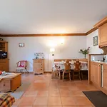 Bel Appartement Central Avec Balcon Et Parking A Chamonix - Fr-1-343-236