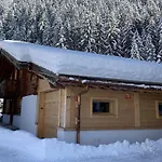 Chalet 4 Etoiles Avec Wifi Et Parking Proche Du Centre A Chamonix - Fr-1-343-224
