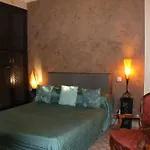 Chambre Erfou, Riad 7 Au Village Naturiste Couple Only