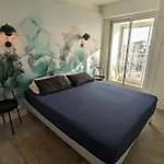 Loving Cocoon With Furnished Balcony