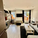 Appartement Moderne Et Entierement Renove En Plein Coeur Du Village, Chambre Separee, Balcon Vue Montagne, Tres Proche Des Pistes
