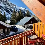 Appartement Moderne Et Entierement Renove En Plein Coeur Du Village, Chambre Separee, Balcon Vue Montagne, Tres Proche Des Pistes