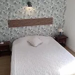 Appartement Dans Maison De Caractere En Pierre