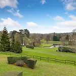Sejour Paisible Avec Vue Imprenable Sur Le Golf