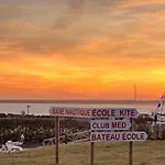 Maison 8 Personnes, Pres De La Mer, Animaux Admis - Fr-1-705-100