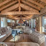 Luxueux Chalet Central A Meribel Avec Piscine Et Sauna, 6 Chambres Pour 12 Pers - Fr-1-565-119