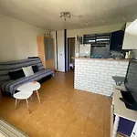Studio Cabine Avec Vue Piscine, Parking Prive - Fr-1-328-274
