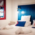 Maison Bleue Est 12 Personnes