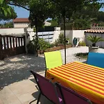 Charmante Villa T3 Climatisee Avec Veranda, Terrasse Et Jardinet - Proche Plage Et Commerces - Fr-1-106-54