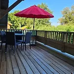 Ty Moutchic : Agreable Appartement Avec Piscine