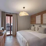 Chalet De Luxe Avec Sauna Et Jacuzzi, Proche Pistes Et Centre De Courchevel - Fr-1-563-142