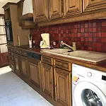 Grande Maison De Village Climatisee Avec Cours.