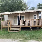 Mobile-Home 6-8 Personnes Camping Les Viviers