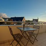Au Clair De Lune