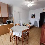 F2 3* Avec Parking Et Terrasse, Face A L'Etang De Thau, Proche Thermal, Tout Equipe - Fr-1-571-10