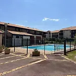 Joli T2 Vue Lac, Entierement Renove
