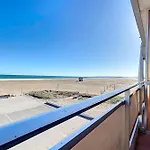 Charming T2 With Terrace On The Seafront
