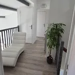 Grande Villa Avec Piscine Proche Pinede Et Etang
