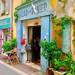 Appartement Neuf, Plein Centre Historique