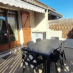 Villa De Vacances Climatisee Avec Terrasse Et Parking 300 M Plage - V0800