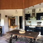 Charmante Villa En Bois Sur Pilotis