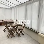 Appartement Renove 2 Chambres Avec Terrasse, Proche Centre Et Gare De Granville - Fr-1-361-552