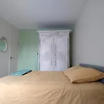 Maison De Pecheur En Bord De Mer