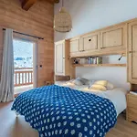 Superbe Demi-Chalet Ski-In/Ski-Out Avec Cheminee, Terrasse Et Parking Prive A La Clusaz - Fr-1-459-239