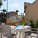 Studio Cabine Avec Piscine, Plage Directe, Terrasse Et Parking - Animaux Acceptes - Fr-1-387-53