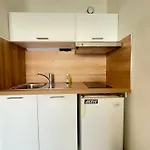 Studio Cabine Avec Terrasse Spacieuse Et Parking A Sete - Fr-1-338-147