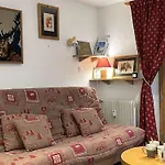 Appartement Chaleureux Avec Terrasse, A 250M Des Pistes - Meribel, Animaux Acceptes - Fr-1-180-344
