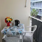A Deux Pas Des Thermes, Appartement Cosy Avec Balcon Et Tous Equipements - Fr-1-503-12