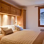 Appartement De Standing Au Centre De Courchevel 1850, En Bord De Piste Et Avec Terrasse - Fr-1-514-35
