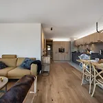 Appartement Cosy A Courchevel, Proche Des Pistes, 6 Pers, Balcon Et Parking Inclus - Fr-1-563-36