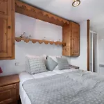 Lumineux Appart 2 Chambres Avec Terrasse A 250M Des Pistes Et A 150M Des Commerces - Fr-1-566-16